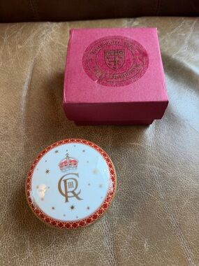 Crown Crest Decorative Porcelain Trinket Box - Red & Gold